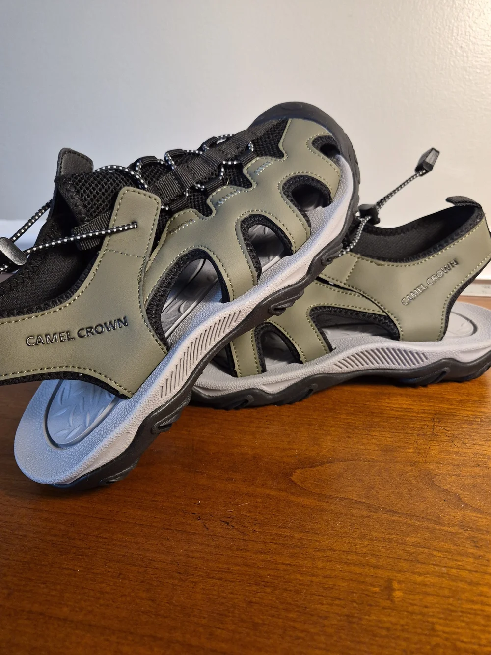 Men's Olive Green Sport Sandals with Black Accents Size 7